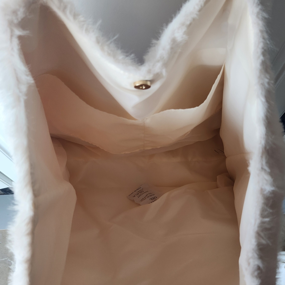 Victoria Secret Faux-Fur Tote Bag - Picture 4 of 4